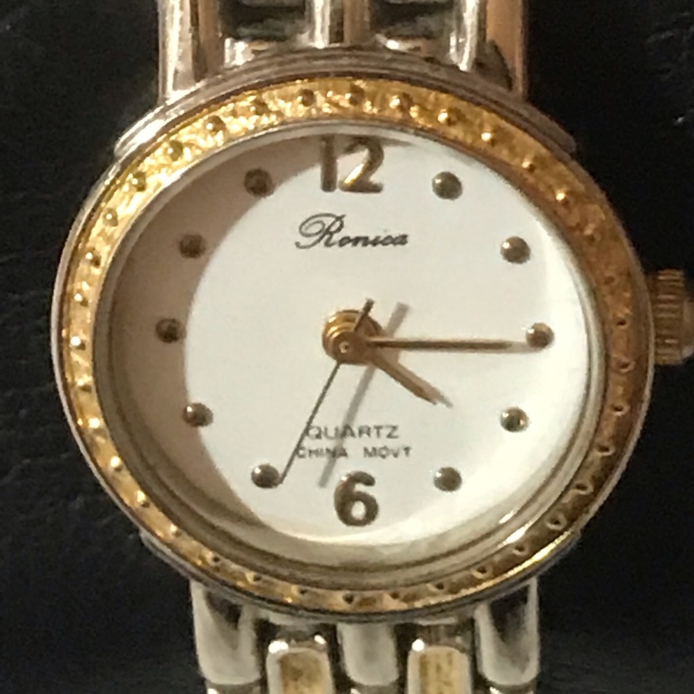 Ronica‎ Watch